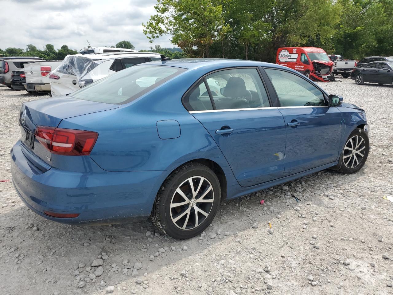 2017 Volkswagen Jetta Se - Фото 3