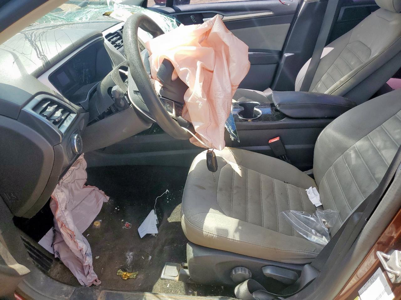 2015 Ford Fusion S - Фото 7