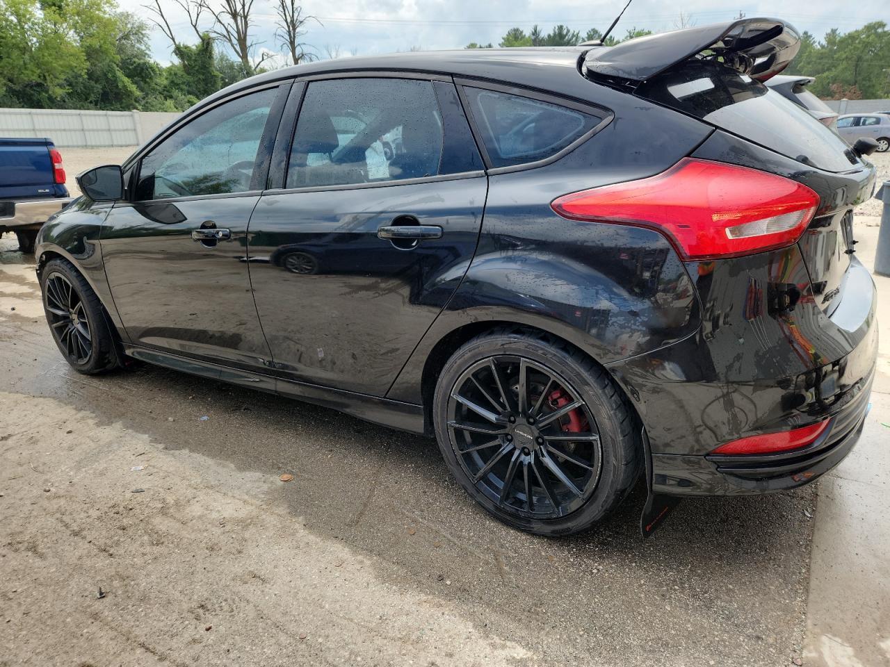 2015 Ford Focus St - Фото 2