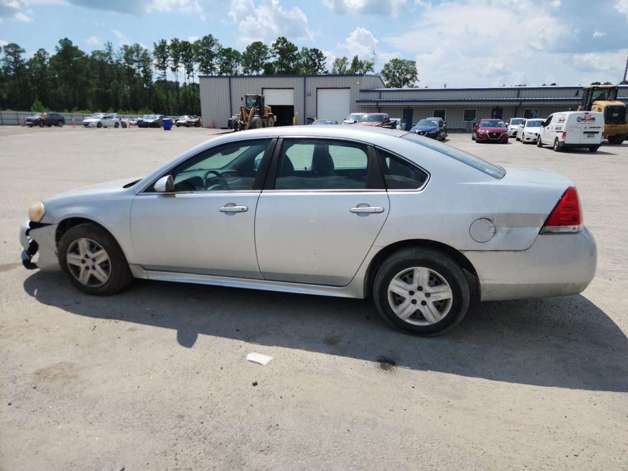 2010 Chevrolet Impala Ls - Фото 2