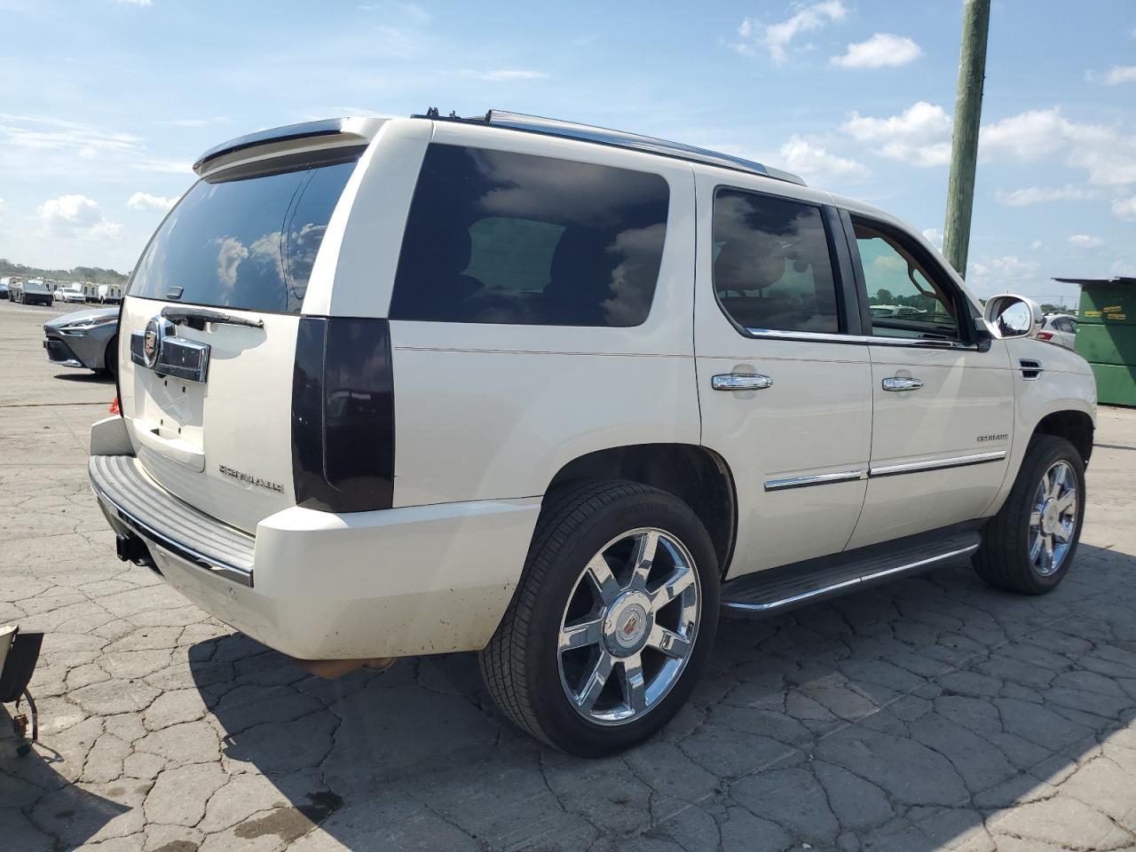 2014 Cadillac Escalade Luxury - Фото 3