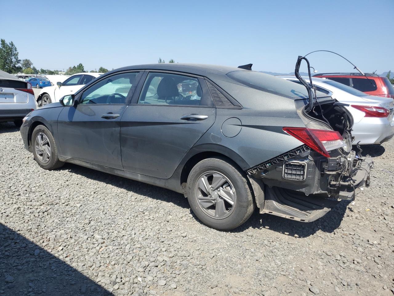 2024 Hyundai Elantra Se - Image 2