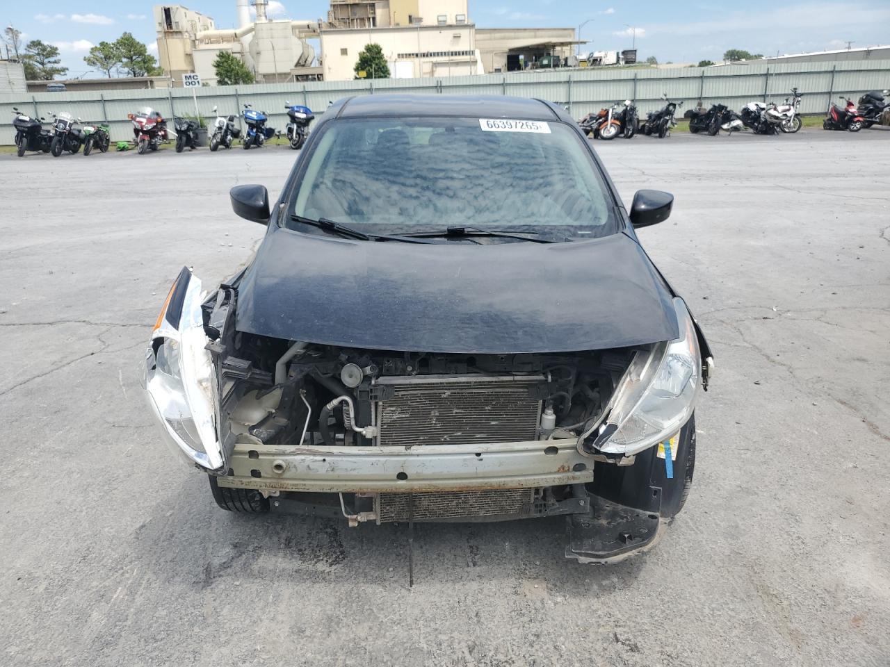 2016 Nissan Versa S - Image 5