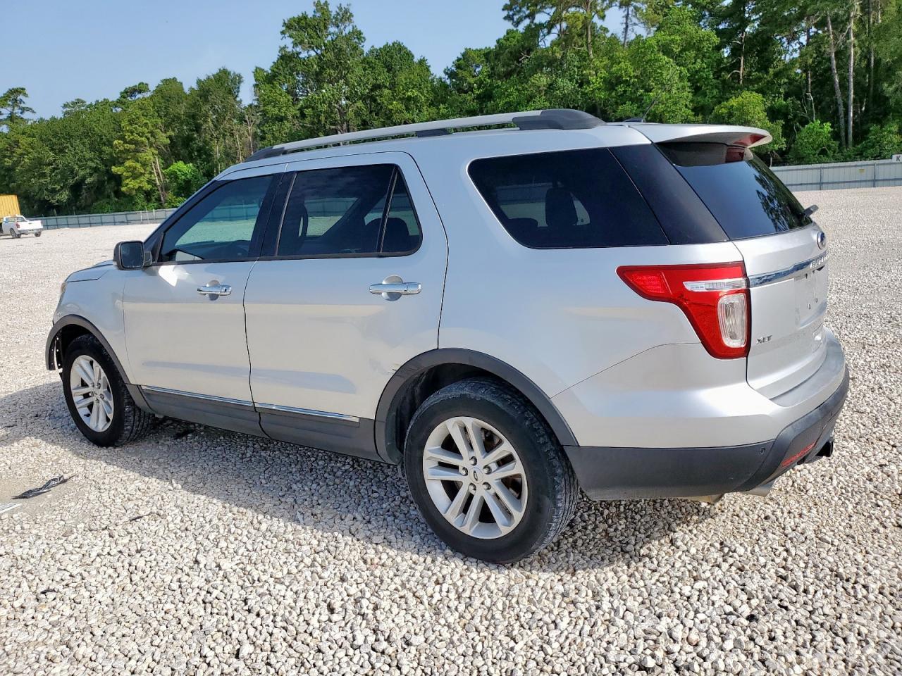 2014 Ford Explorer Xlt - Image 2