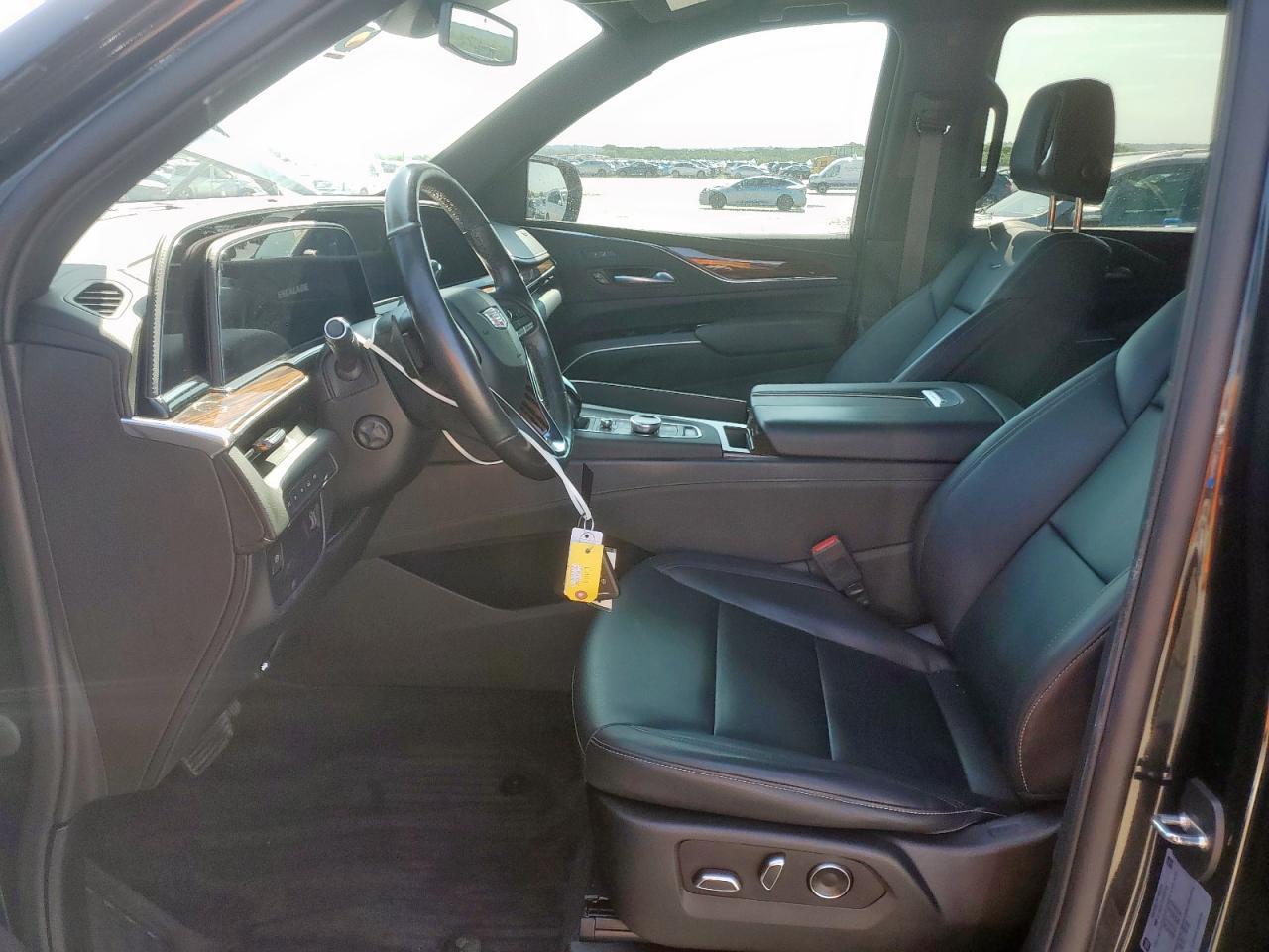 2023 Cadillac Escalade Esv Luxury - Image 7