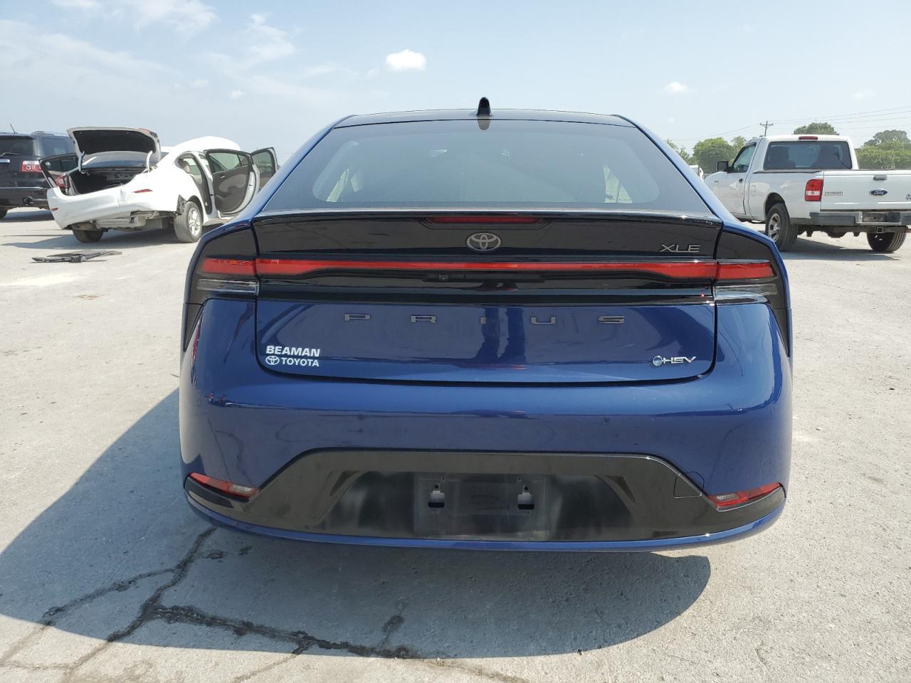 2023 Toyota Prius Le - Фото 6