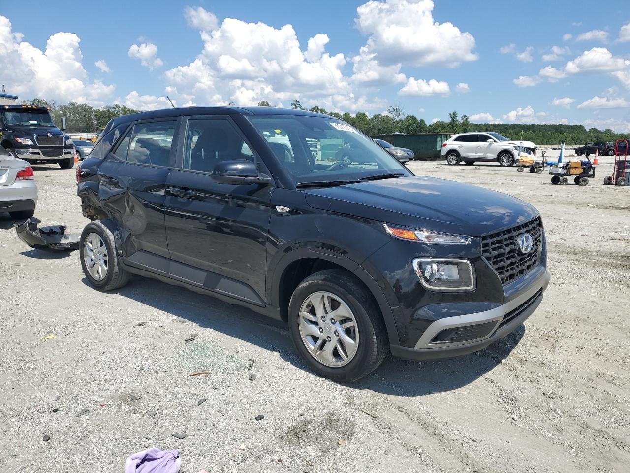 2023 Hyundai Venue Se - Image 4