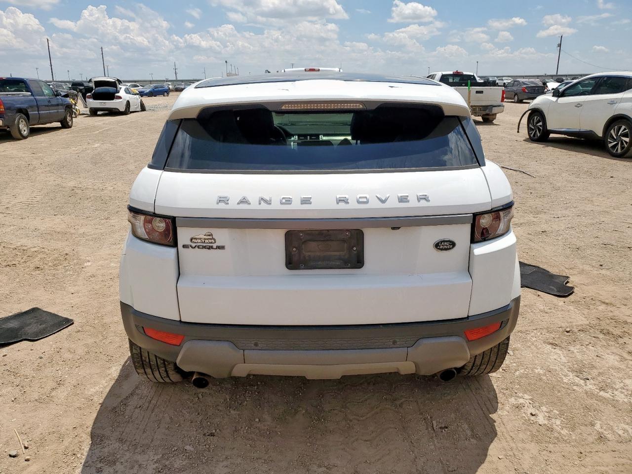 2015 Land Rover Range Rover Evoque Pure Plus - Image 6