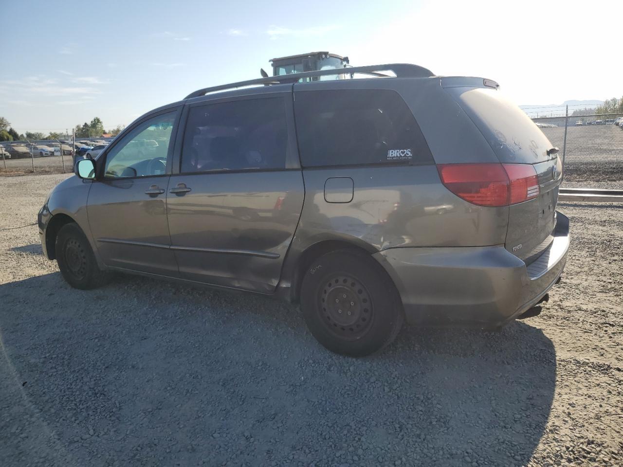 2004 Toyota Sienna Ce - Фото 2