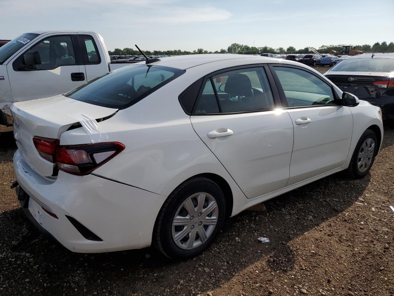 2022 Kia Rio Lx - Фото 3