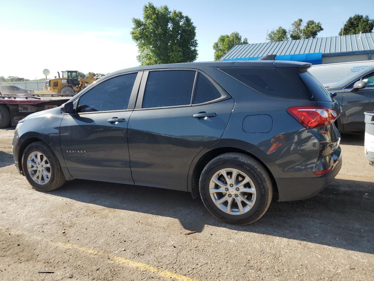 2020 Chevrolet Equinox Ls - Image 2