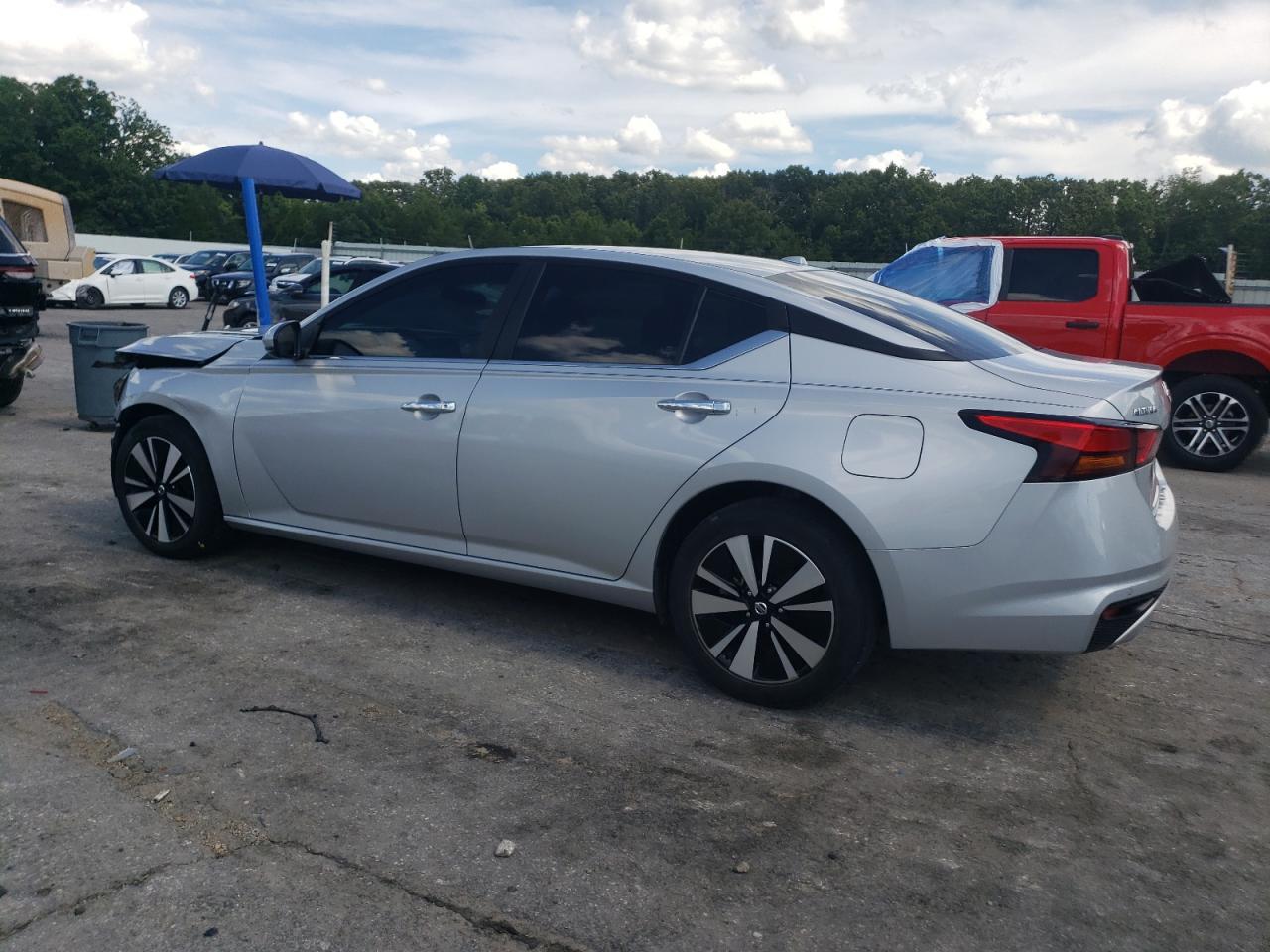 2022 Nissan Altima Sv - Image 2