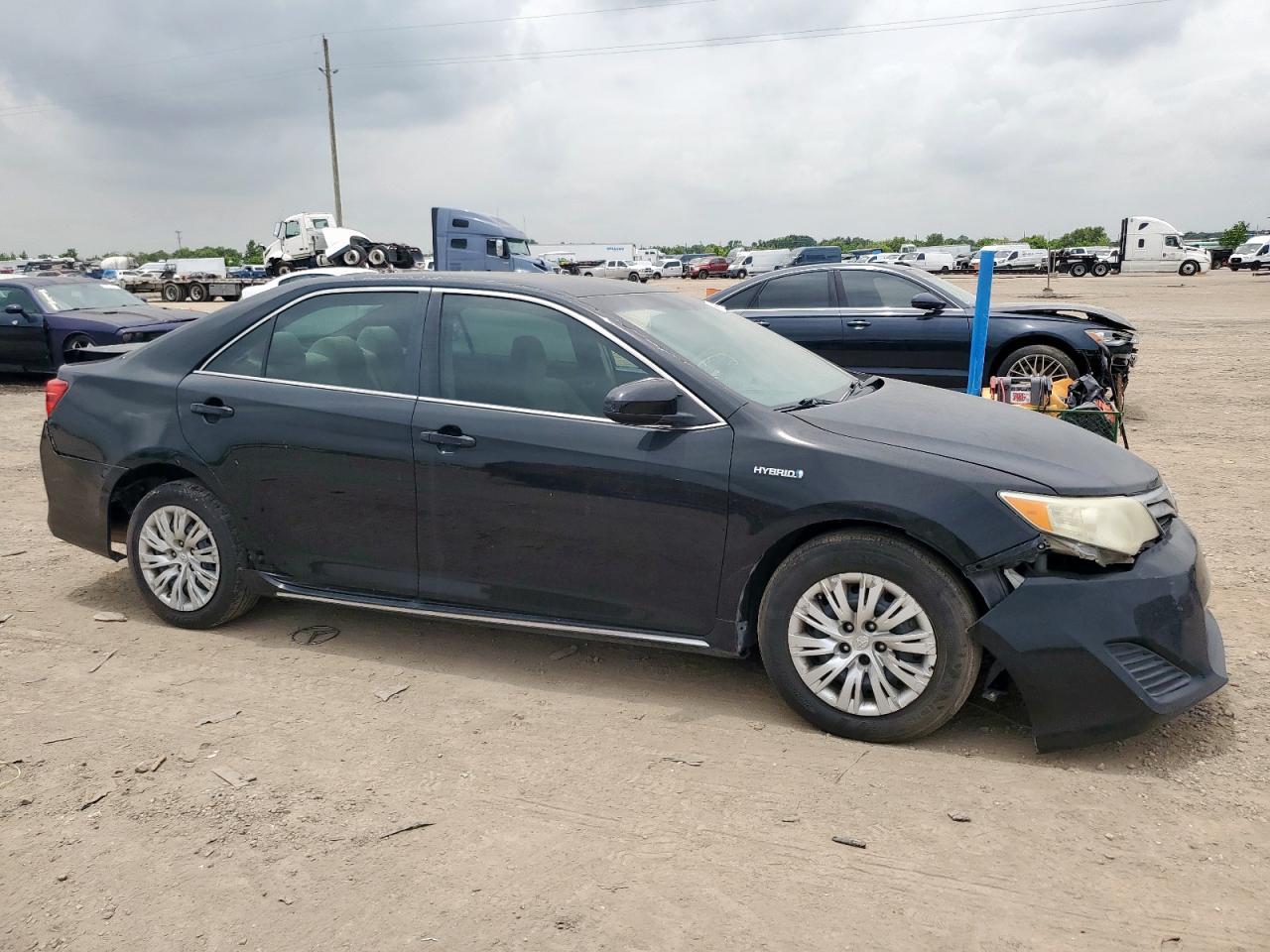 2013 Toyota Camry Hybrid - Image 4