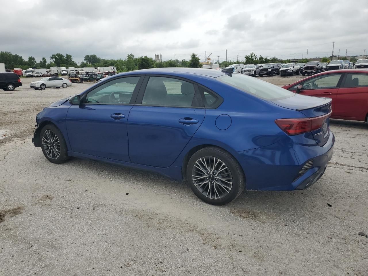 2024 Kia Forte Gt Line - Фото 2