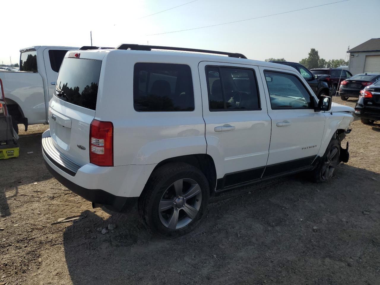 2015 Jeep Patriot Latitude - Фото 3