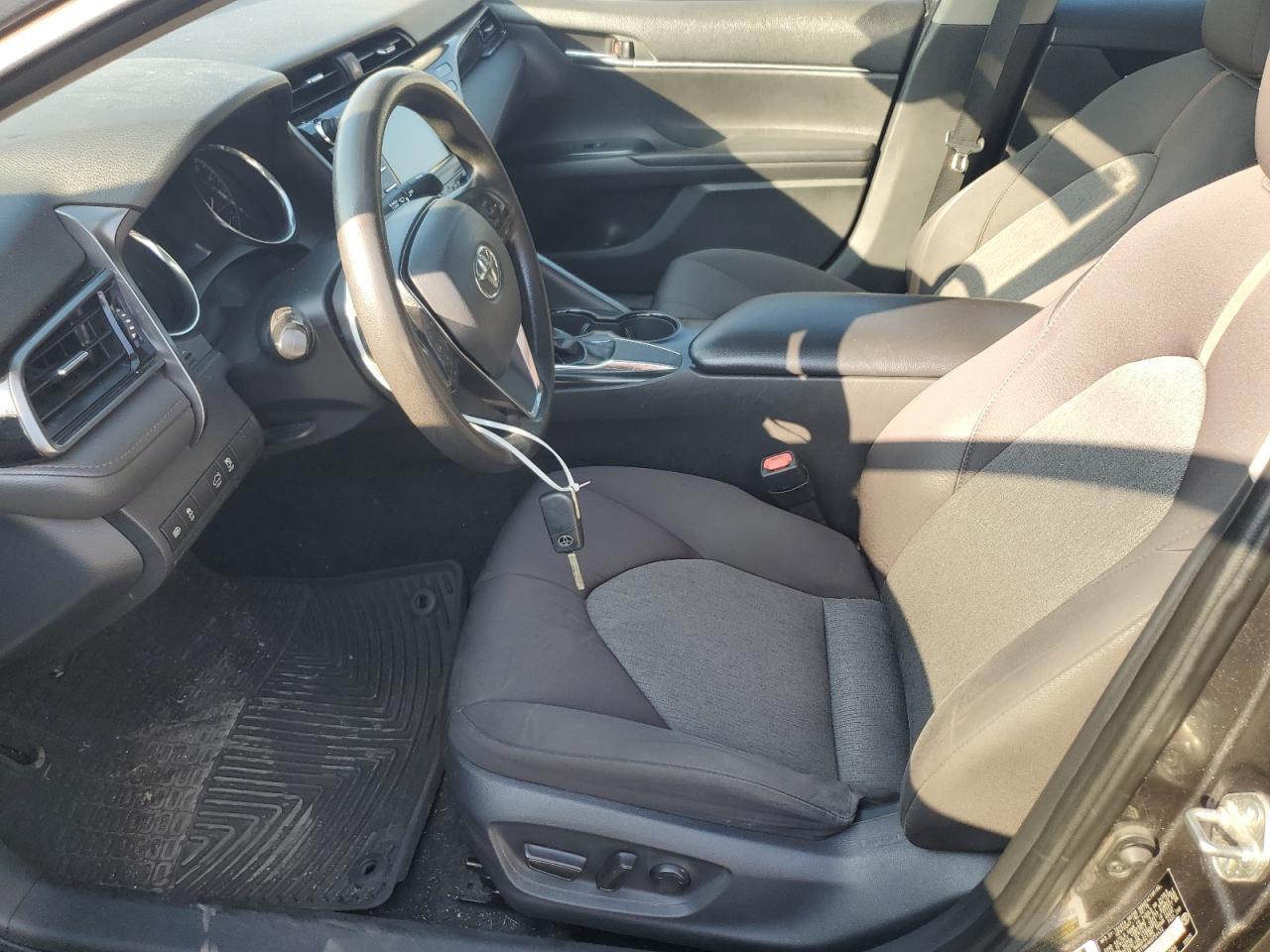 2019 Toyota Camry L - Image 7