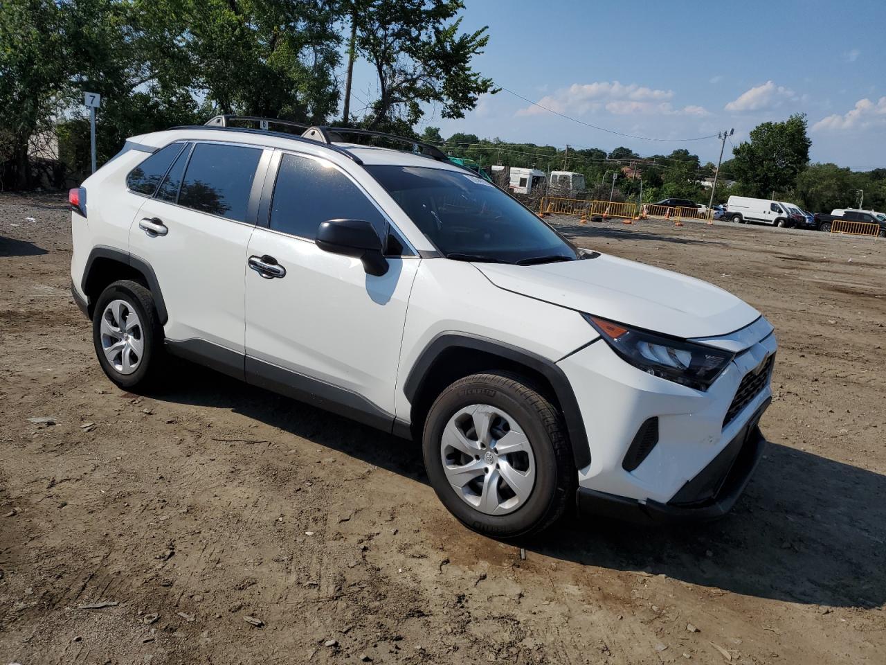 2020 Toyota Rav4 Le - Image 4