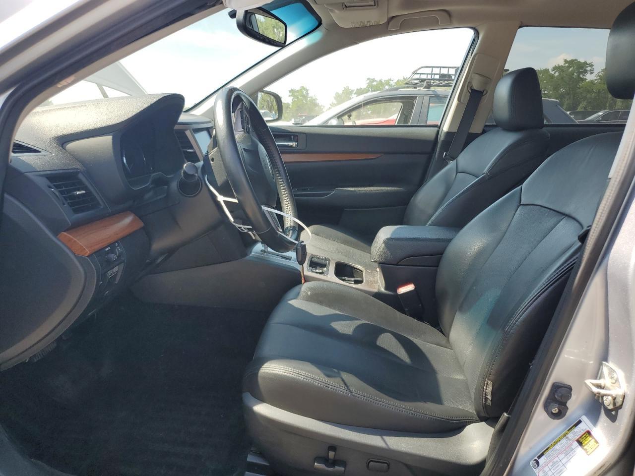 2014 Subaru Outback 3.6R Limited - Image 7