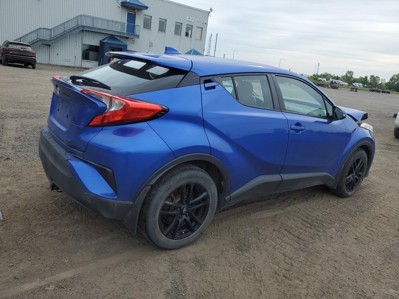 2019 Toyota C-Hr Xle - Image 3