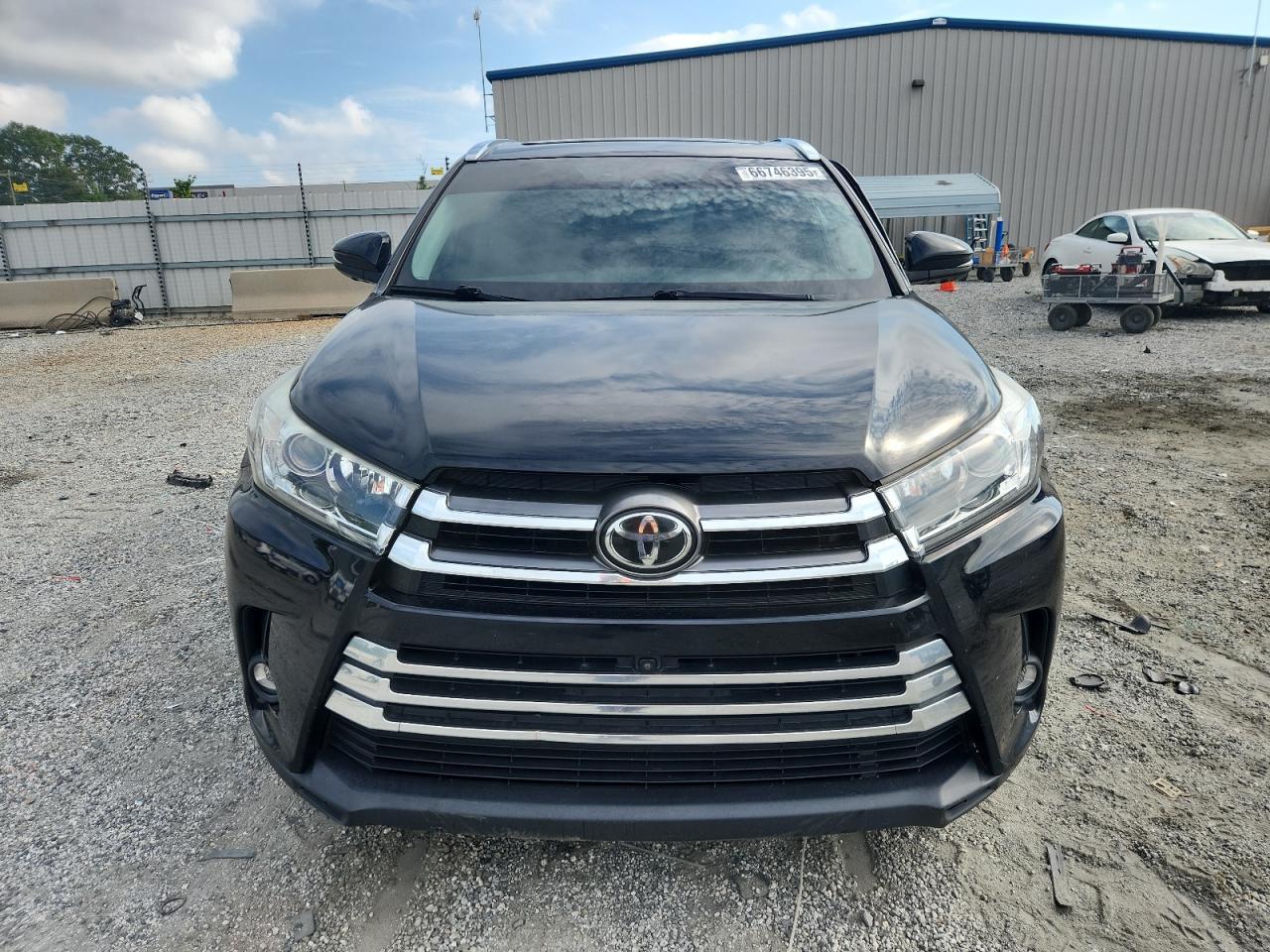 2019 Toyota Highlander Limited - Image 5
