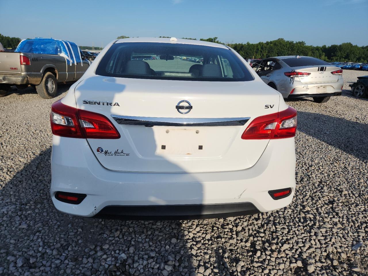 2018 Nissan Sentra S - Фото 6