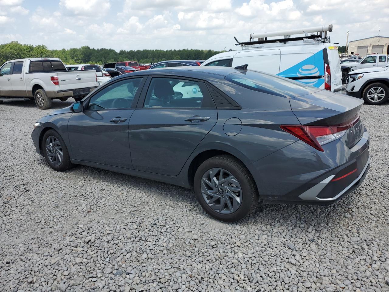 2024 Hyundai Elantra Sel - Фото 2