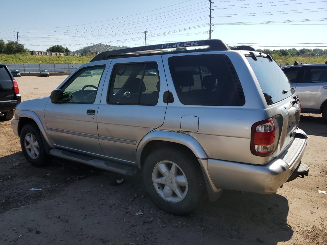 2002 Nissan Pathfinder Le - Фото 2