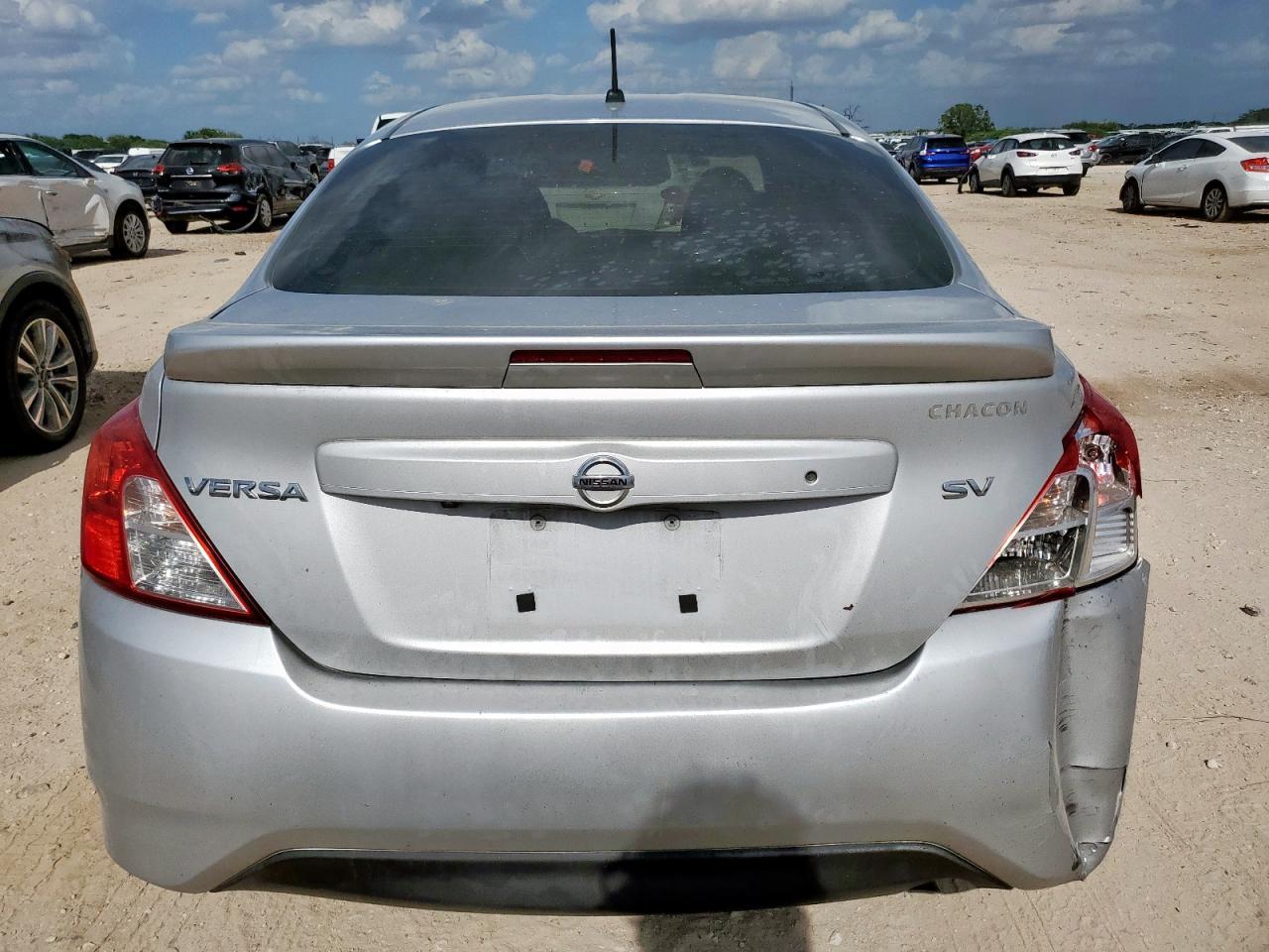 2019 Nissan Versa S - Фото 6