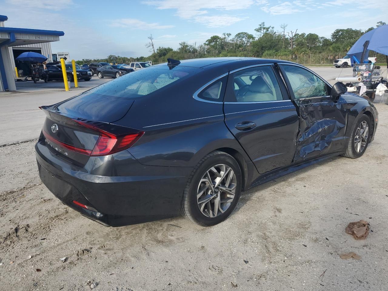2020 Hyundai Sonata Sel - Image 3