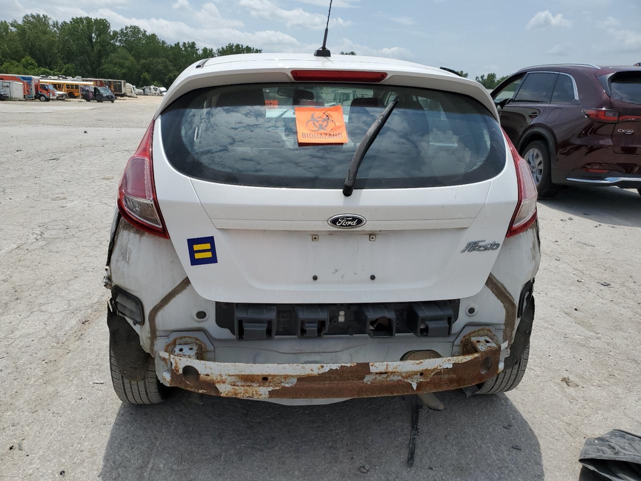 2014 Ford Fiesta S - Фото 6