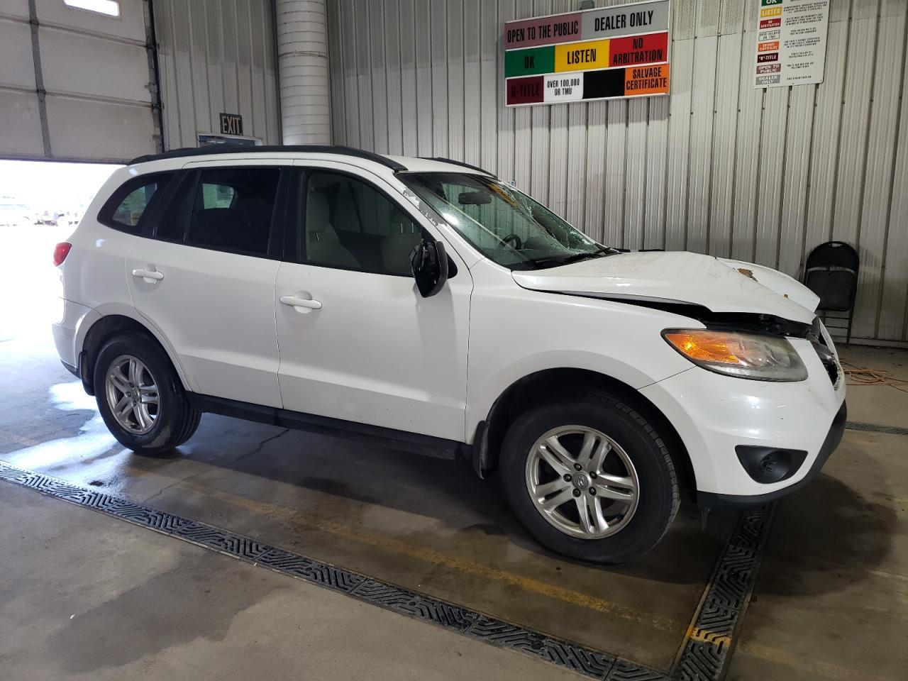 2012 Hyundai Santa Fe Gls - Image 4