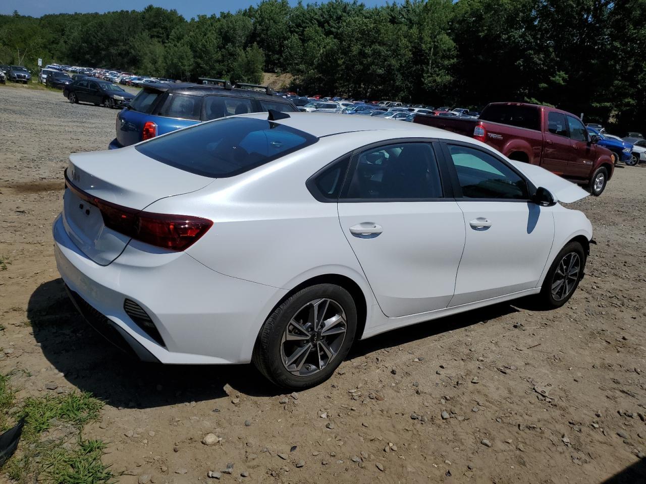 2023 Kia Forte Lx - Фото 3