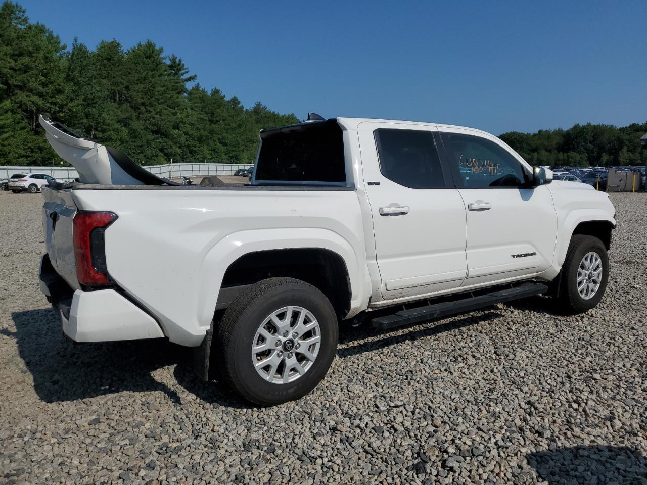 2024 Toyota Tacoma Double Cab - Image 3