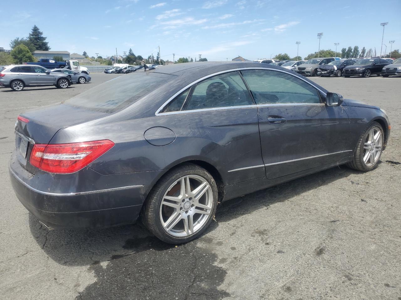 2010 Mercedes-Benz E 350 - Фото 3