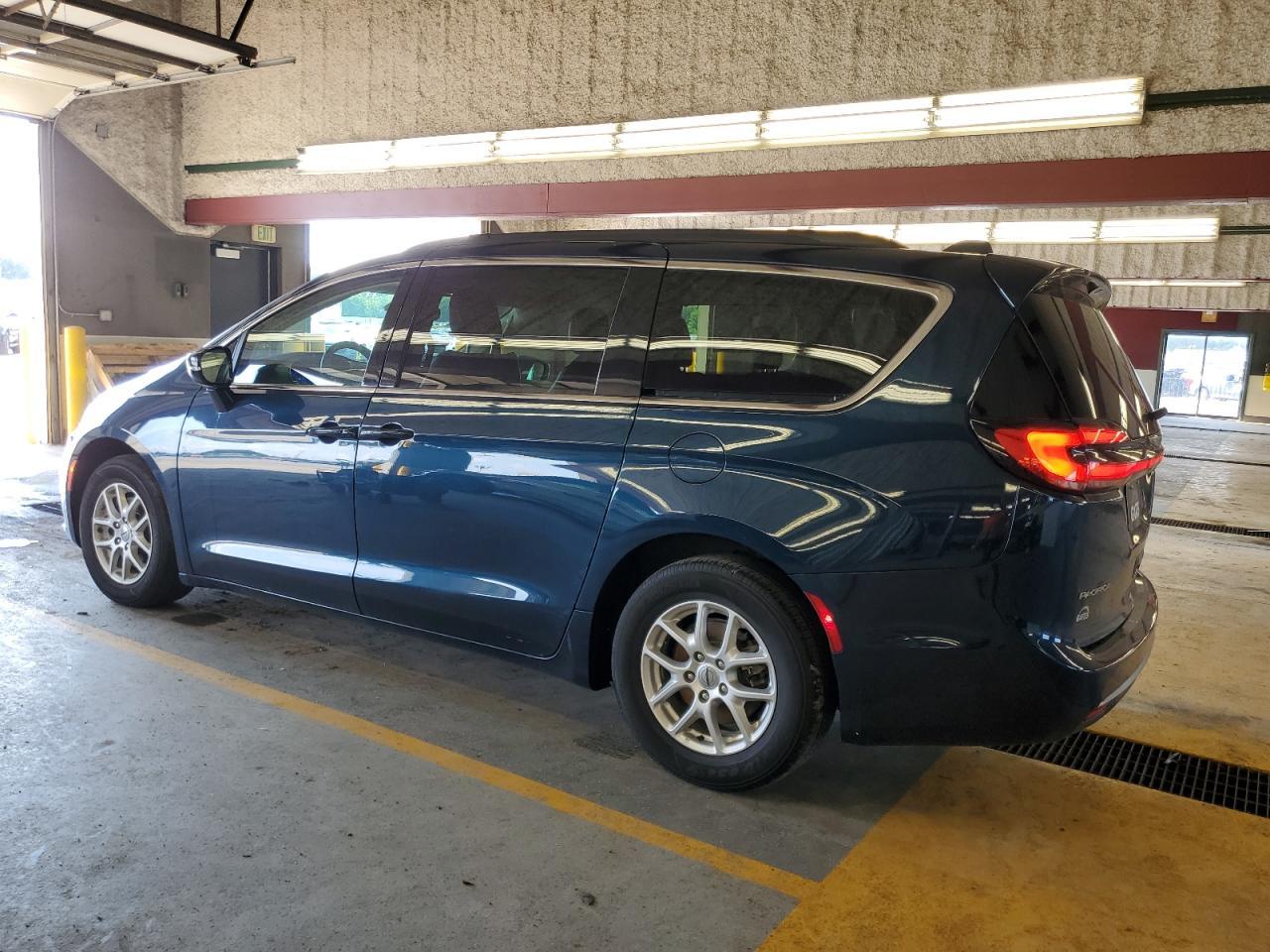 2022 Chrysler Pacifica Touring L - Фото 2