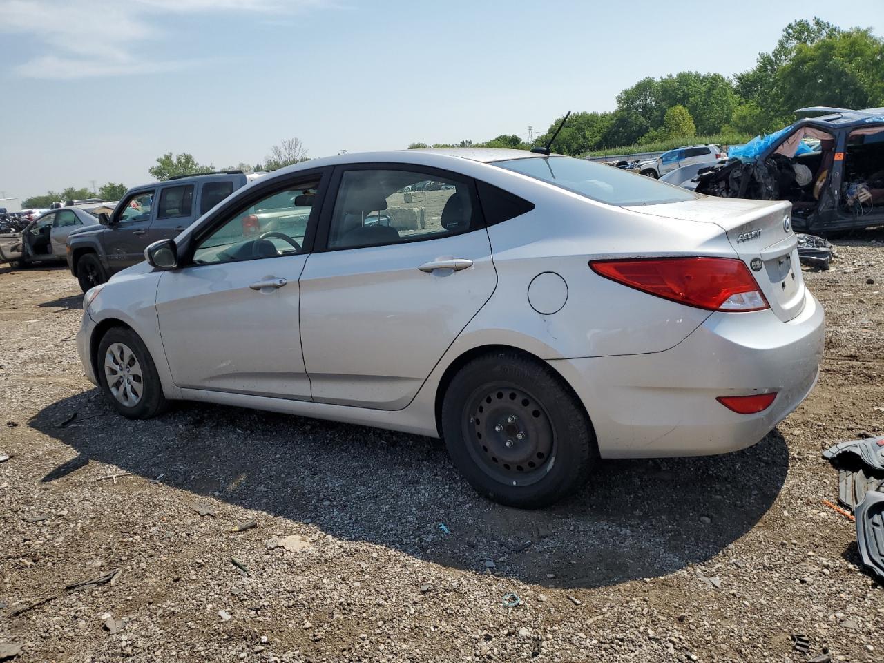 2017 Hyundai Accent Se - Фото 2