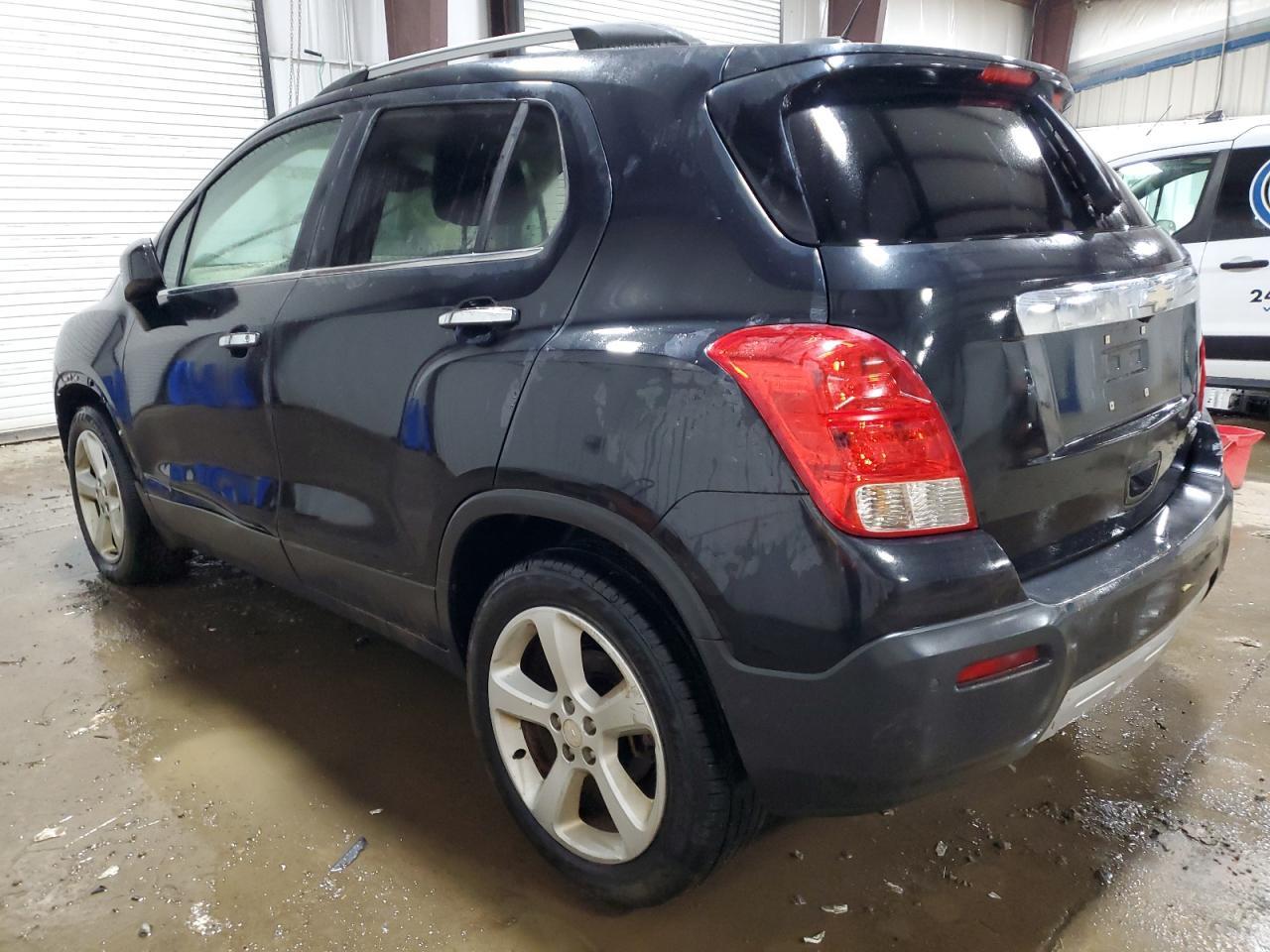 2015 Chevrolet Trax Ltz - Image 2