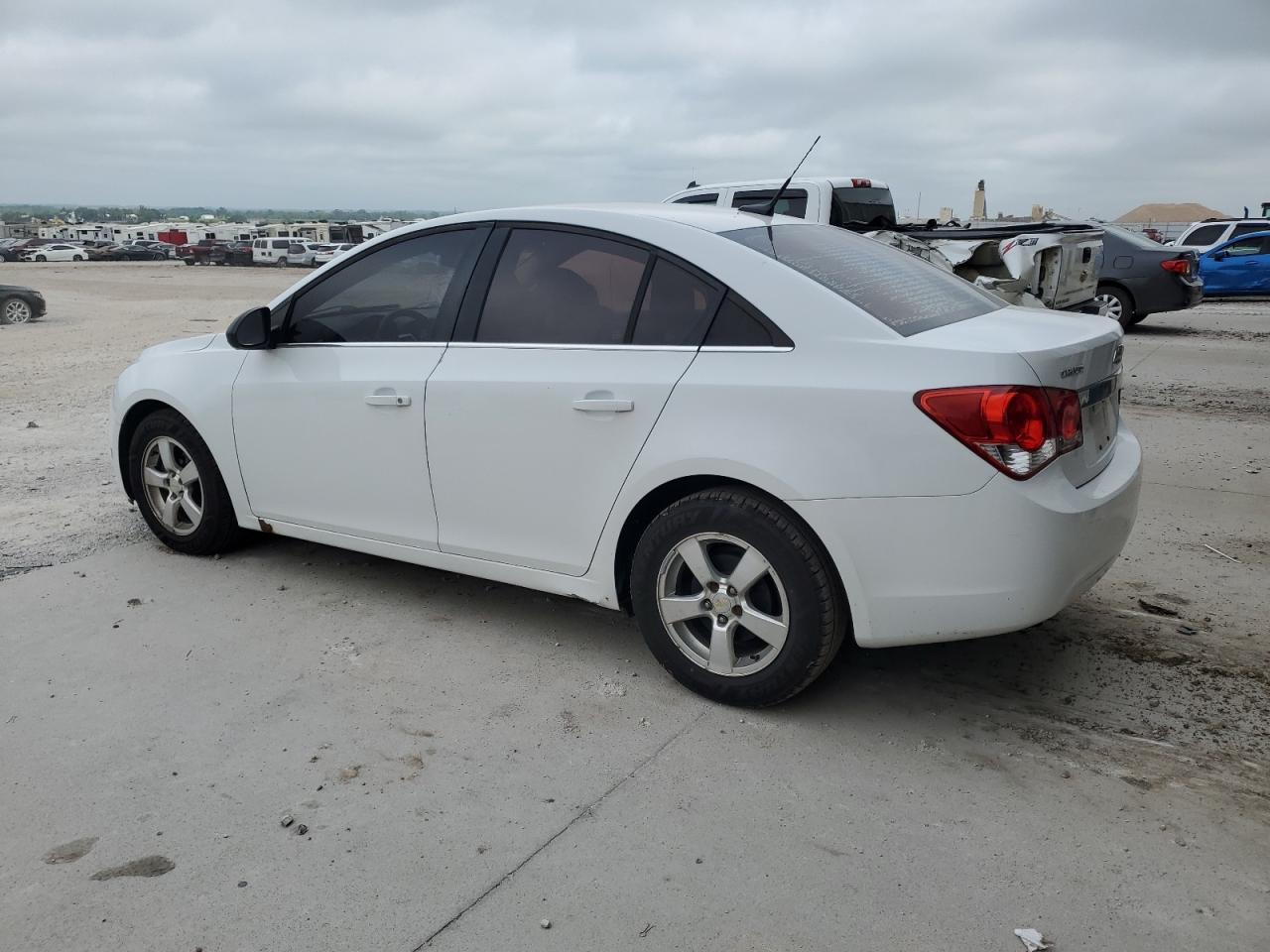 2011 Chevrolet Cruze Ls - Фото 2