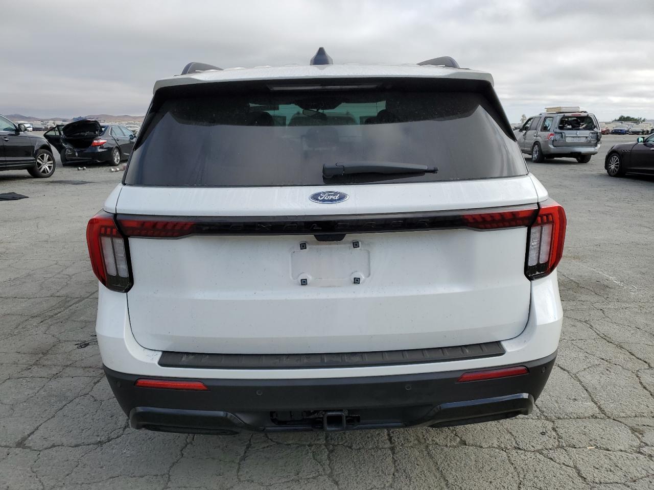 2025 Ford Explorer St-Line - Фото 6