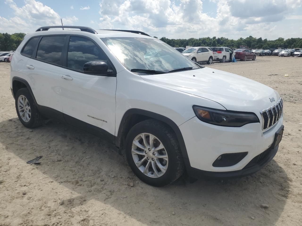 2022 Jeep Cherokee Latitude Lux - Image 4