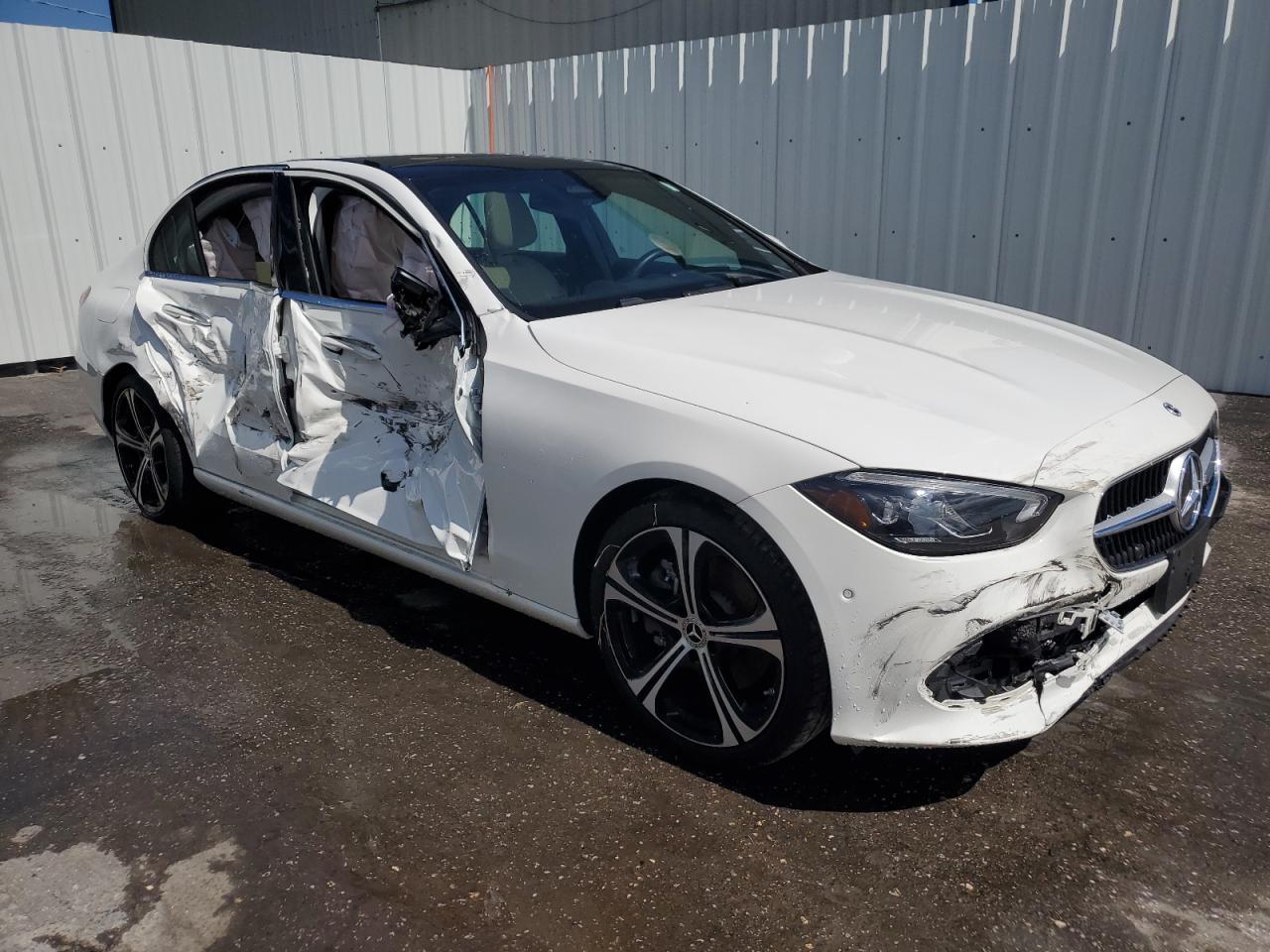 2025 Mercedes-Benz C 300 - Фото 4