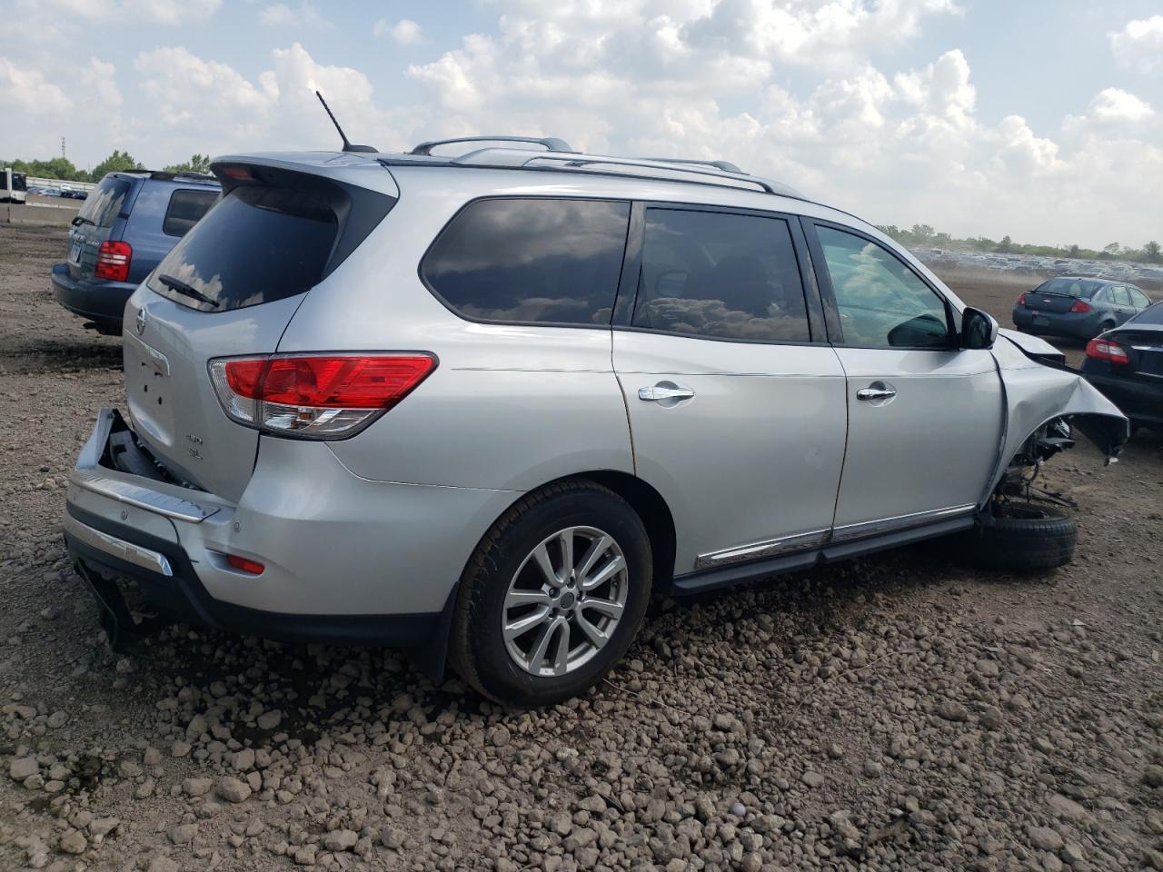 2015 Nissan Pathfinder S - Фото 3