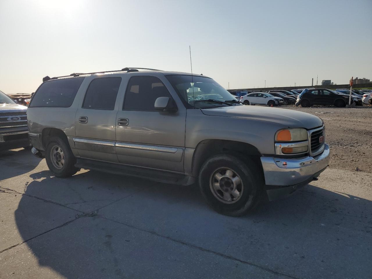 2002 GMC Yukon Xl C1500 - Фото 4