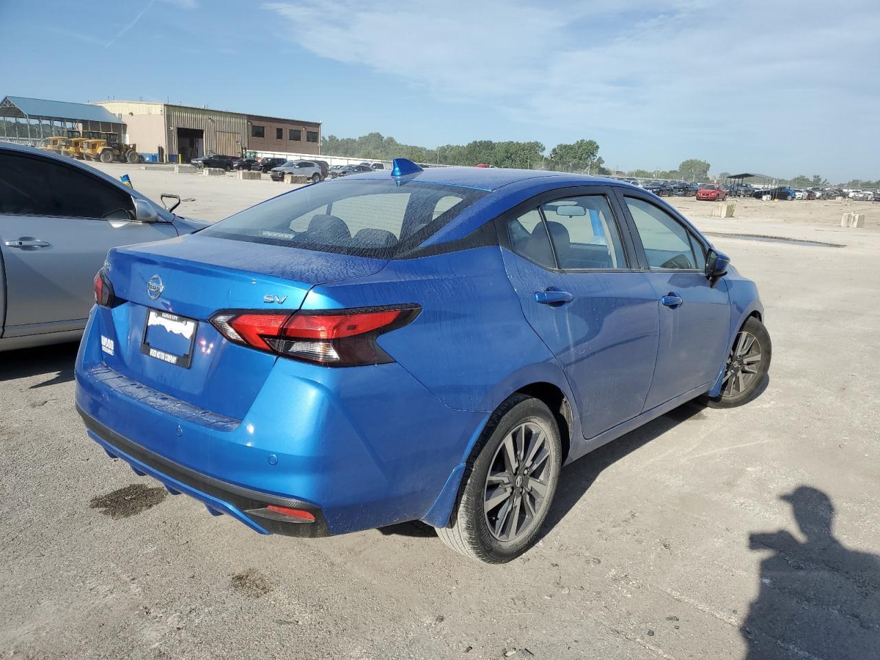 2021 Nissan Versa Sv - Image 3