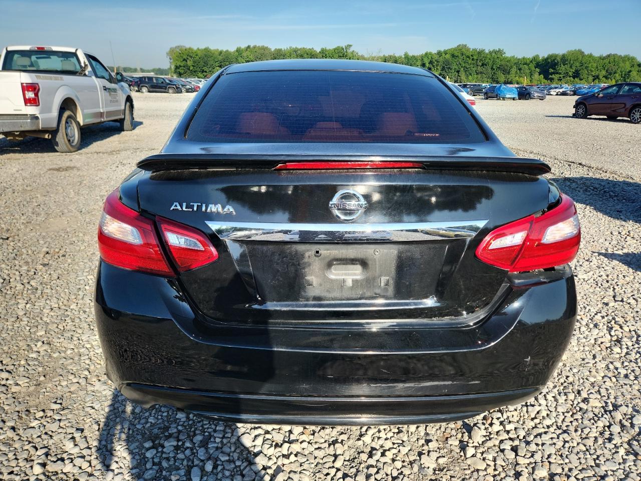 2017 Nissan Altima 2.5 - Image 6