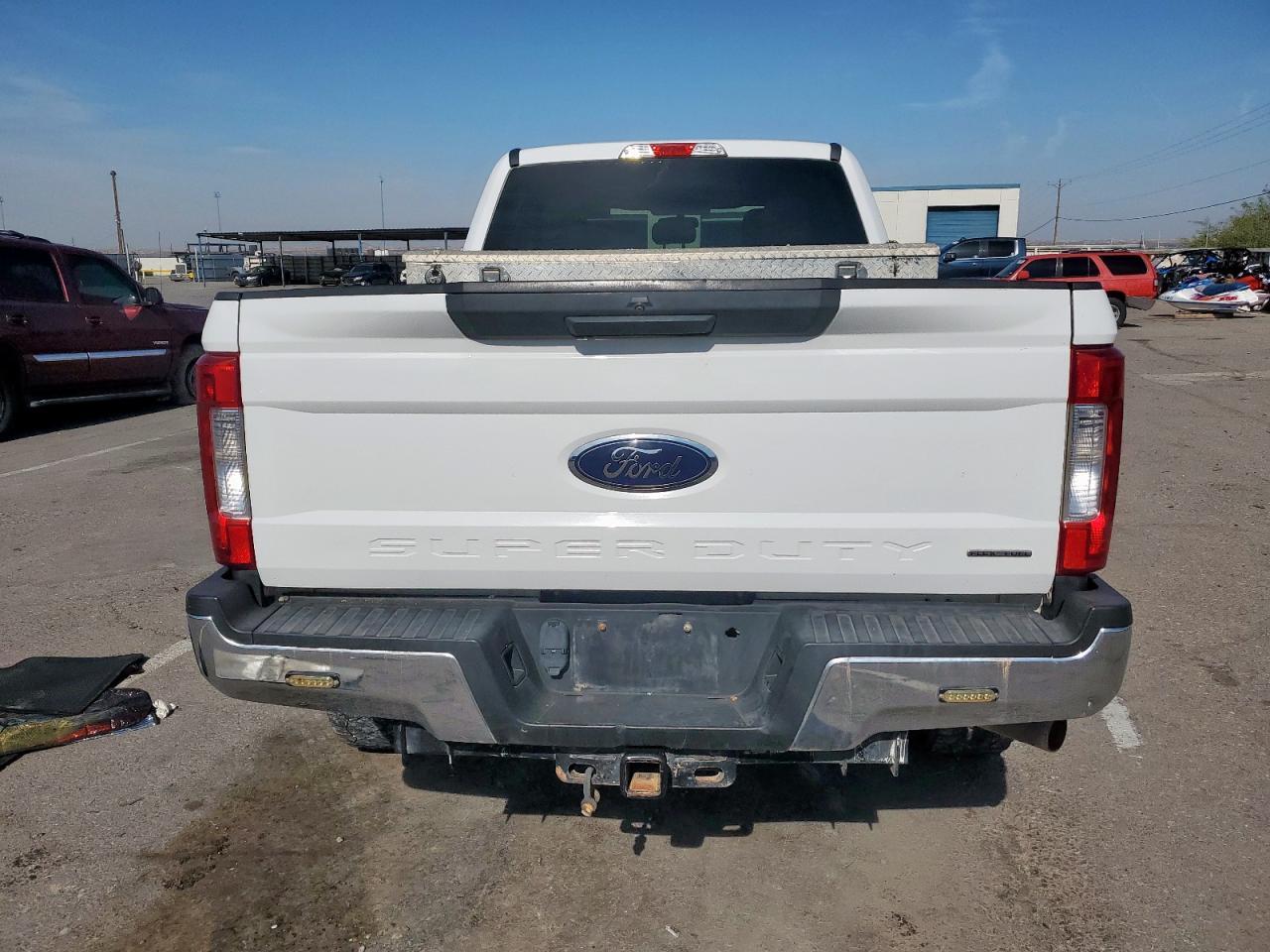 2018 Ford F250 Super Duty - Image 6