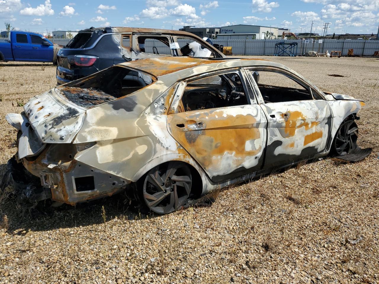 2024 Hyundai Elantra Luxury - Фото 3