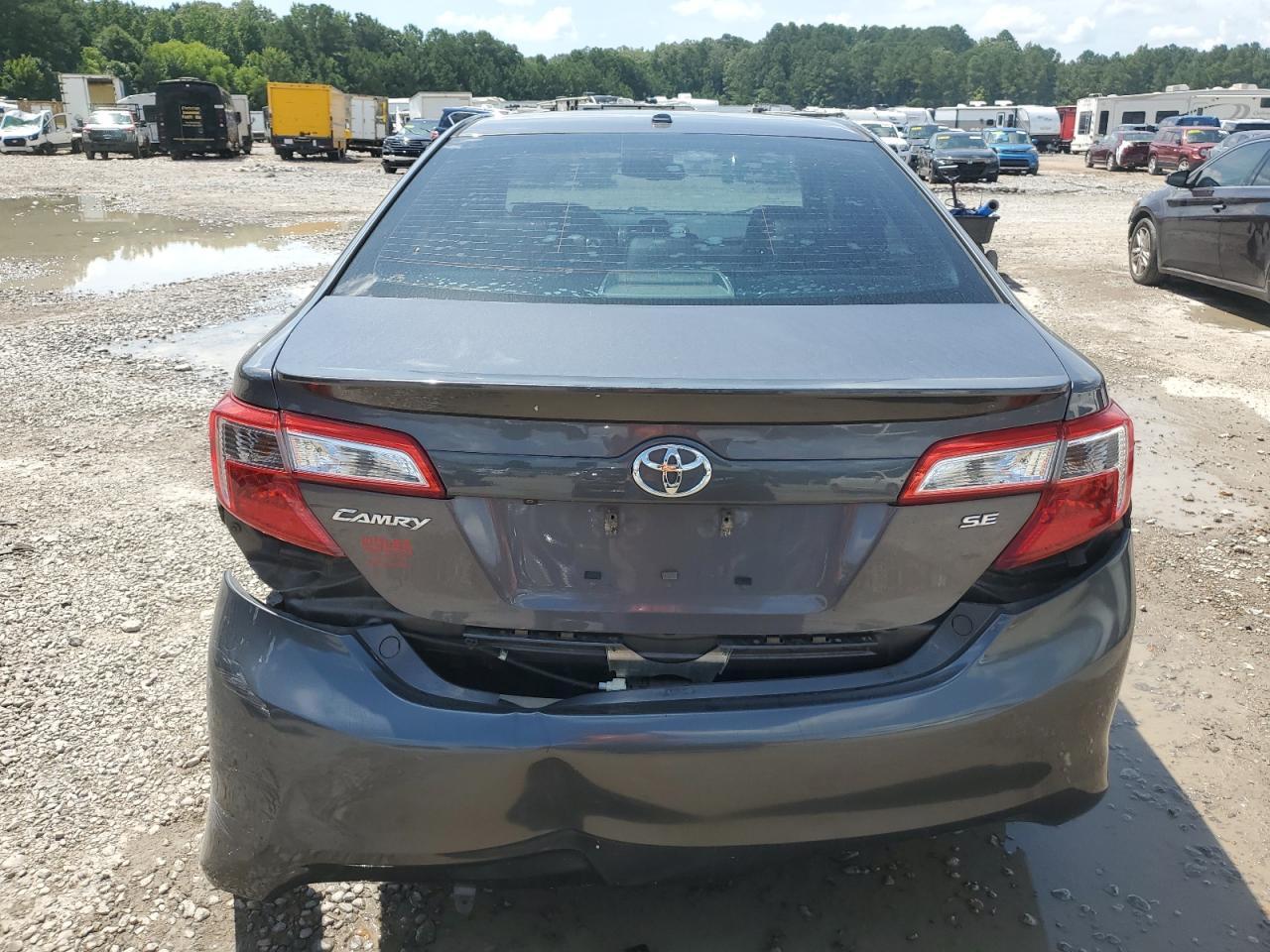 2014 Toyota Camry L - Image 6