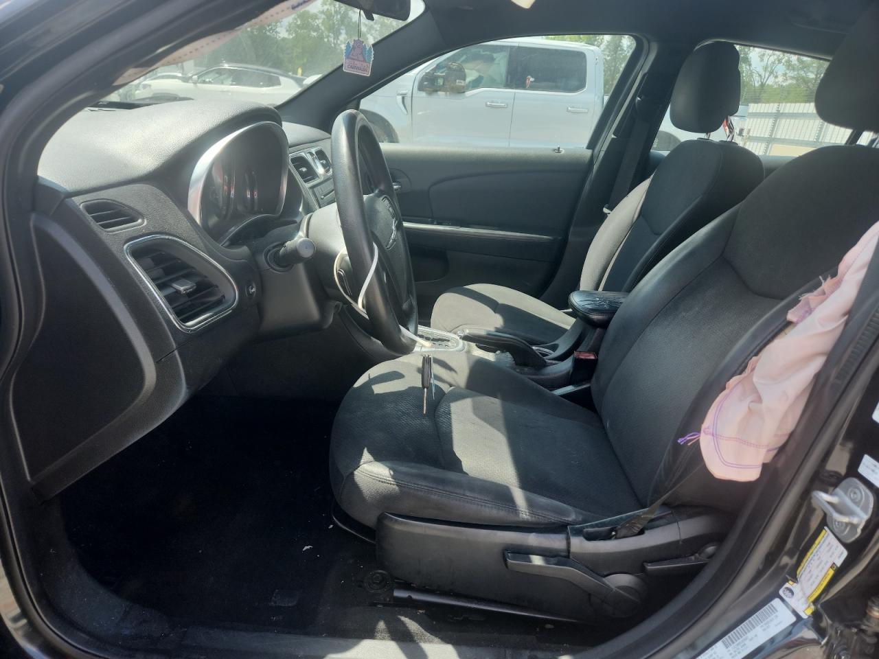 2012 Chrysler 200 Lx - Image 7