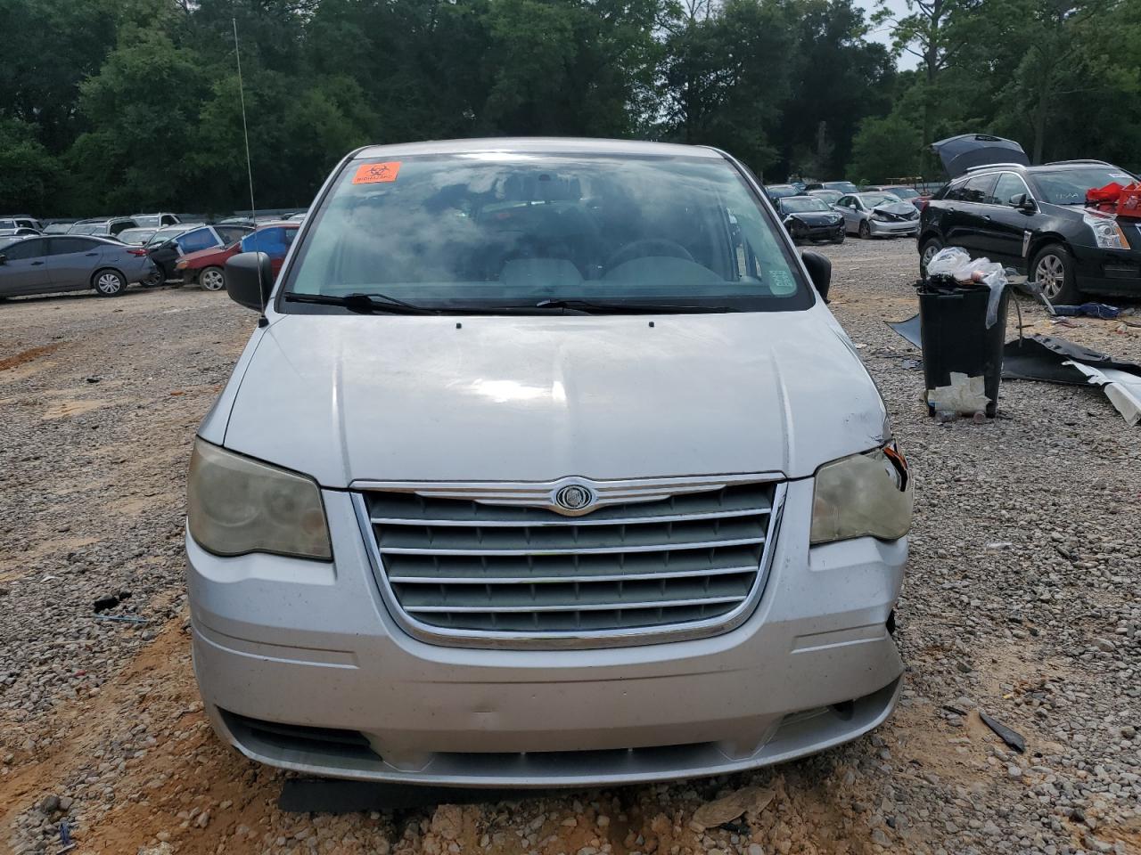 2010 Chrysler Town & Country Lx - Фото 5